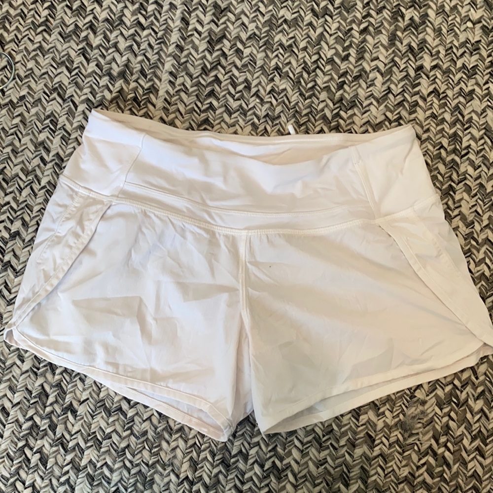 Lululemon- Speed Up Mid-Rise Shorts - size 4